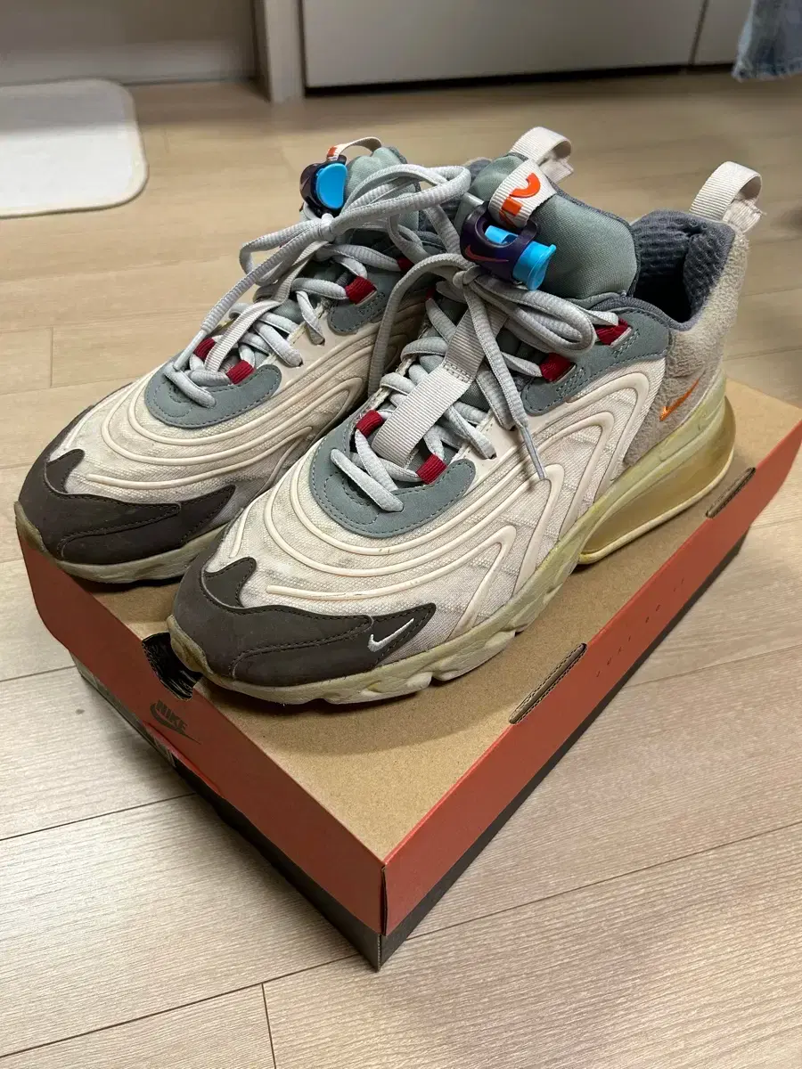 L NIKE(ナイキ) FC バルセロナ x トラヴィス Scot（スコット） レトロ